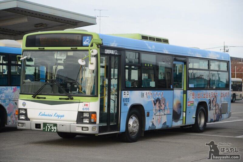 ヤマノススメラッピングバス3号車（公式側のデザイン）