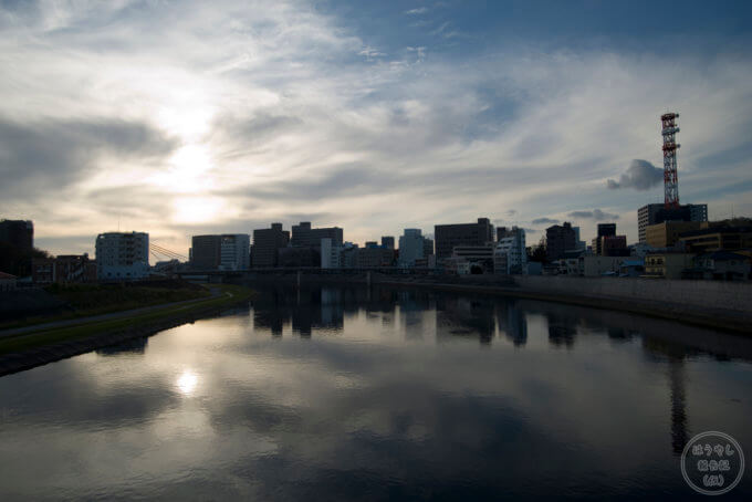 静岡県沼津市の三園橋から見た狩野川の風景